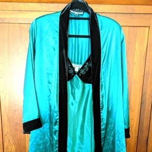 Emerald Green Nightie With Matching Robe